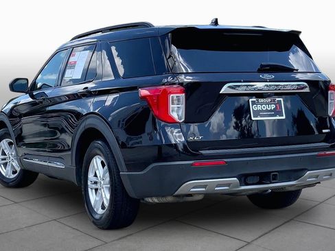 Used 2020 Ford Explorer XLT w/ Equipment Group 202A AWD/4WD image 12