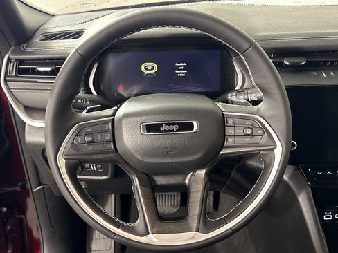 New 2026 Jeep Grand Cherokee Limited image 16