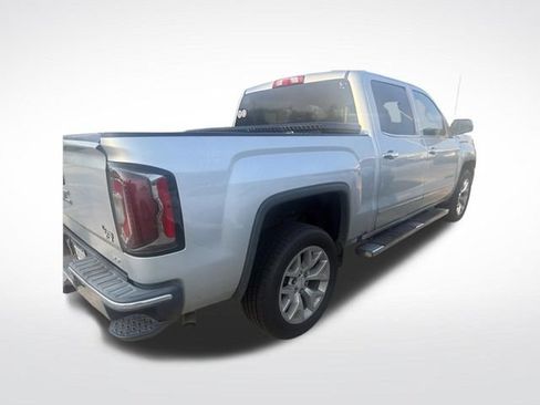 Used 2018 GMC Sierra 1500 SLT w/ SLT Premium Package AWD/4WD image 4