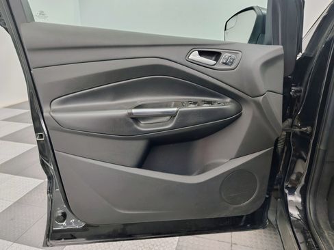 Used 2019 Ford Escape Titanium FWD image 8
