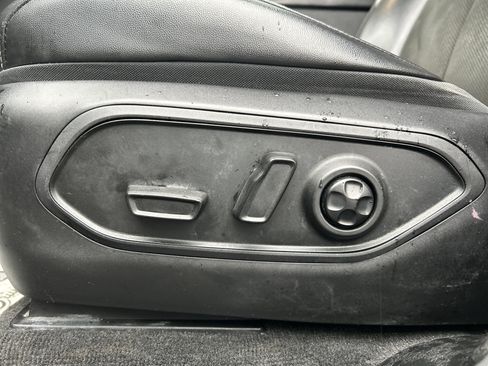 Used 2021 Jeep Grand Cherokee L Laredo image 14