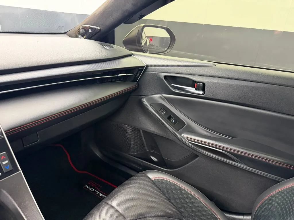 Used 2020 Toyota Avalon TRD FWD image 26