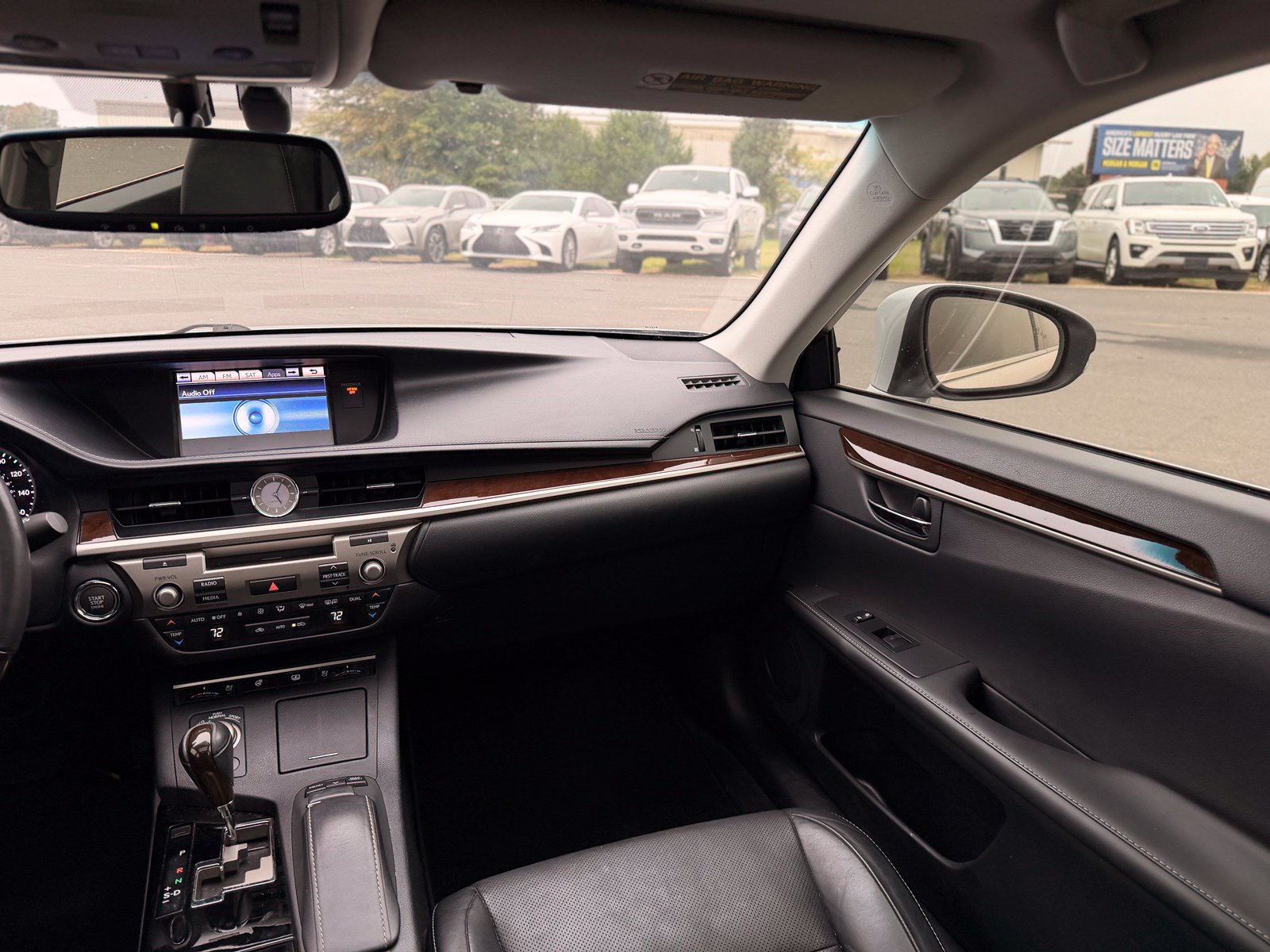 Used 2014 Lexus ES 350 w/ Luxury Package FWD image 28