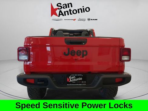 Used 2024 Jeep Gladiator Sport AWD/4WD image 7