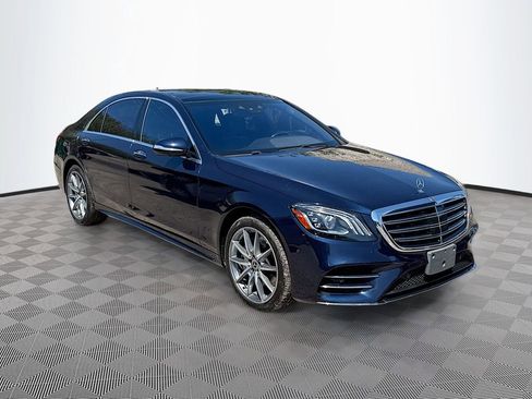 Used 2019 Mercedes-Benz S 560 Sedan image 4