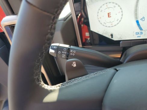 New 2025 GMC Hummer EV 2X w/ LPO, Dark Essentials Package image 41