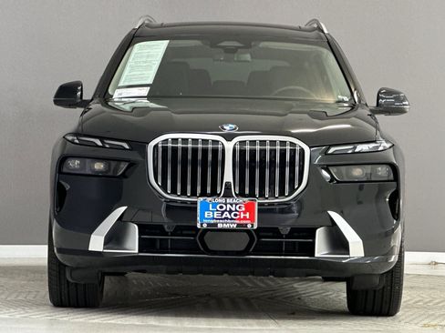 Used 2025 BMW X7 xDrive40i w/ Premium Package AWD/4WD image 6