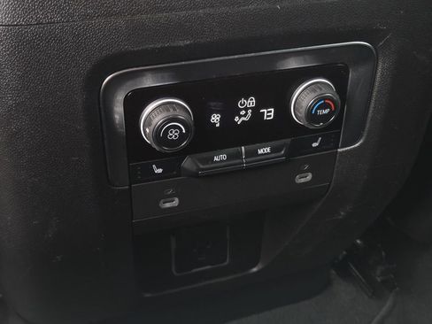 Used 2024 Chevrolet Tahoe Premier image 16