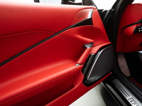 Certified 2025 Ferrari Roma Spider RWD image 24