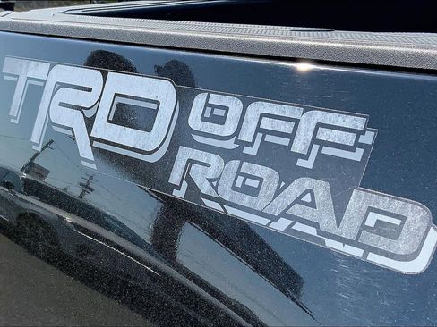 Used 2016 Toyota Tacoma TRD Off-Road image 9