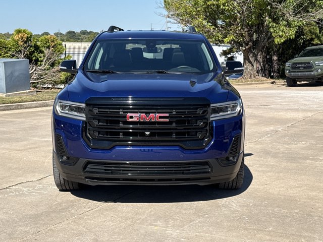 Used 2023 GMC Acadia SLT w/ Elevation Edition FWD image 3