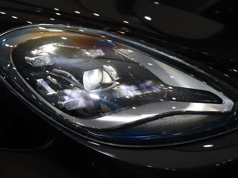 Used 2023 Porsche Panamera 4 Platinum Edition image 41