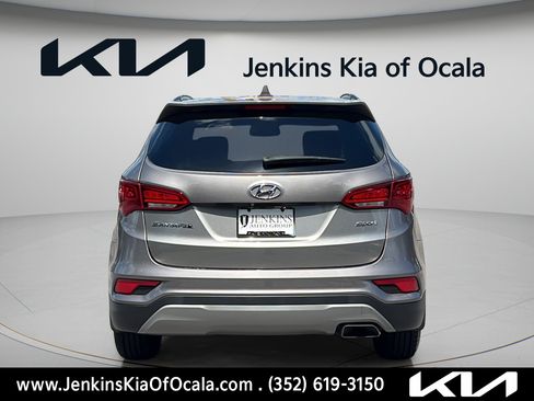 Used 2017 Hyundai Santa Fe Sport FWD image 4