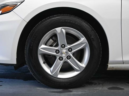 Used 2022 Chevrolet Malibu LS w/ Driver Confidence Package II FWD image 10