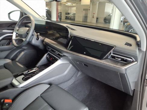 Certified 2025 Audi Q5 Premium Plus w/ Premium Plus AWD/4WD image 21