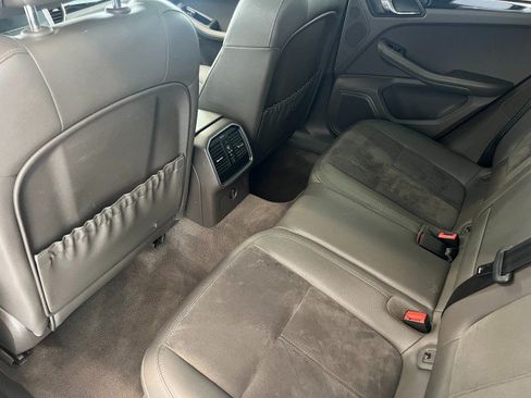 Used 2017 Porsche Macan AWD/4WD image 35
