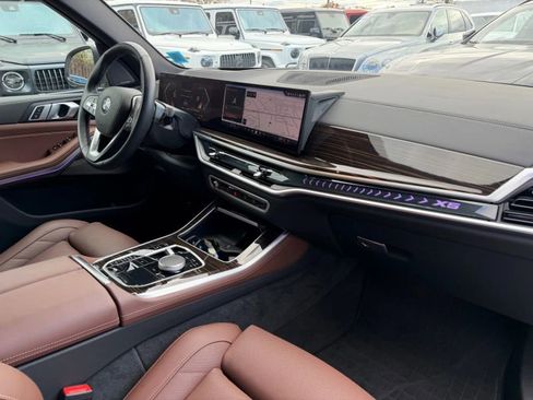 Used 2025 BMW X5 xDrive40i w/ Premium Package image 22