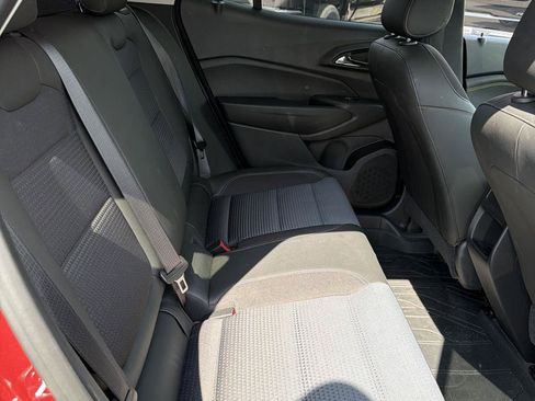 Used 2024 Chevrolet Trax LT w/ Driver Confidence Package FWD image 21