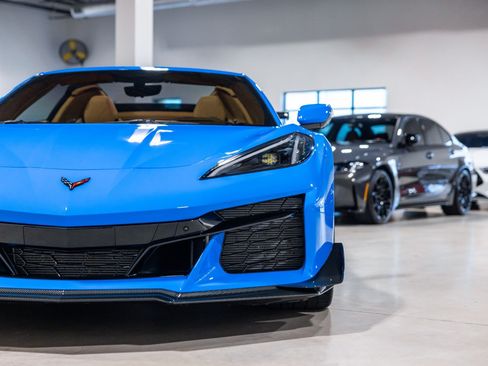 Used 2023 Chevrolet Corvette Z06 RWD image 21