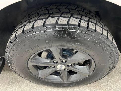 Used 2018 Ford Expedition Max XLT w/ Equipment Group 202A AWD/4WD image 79