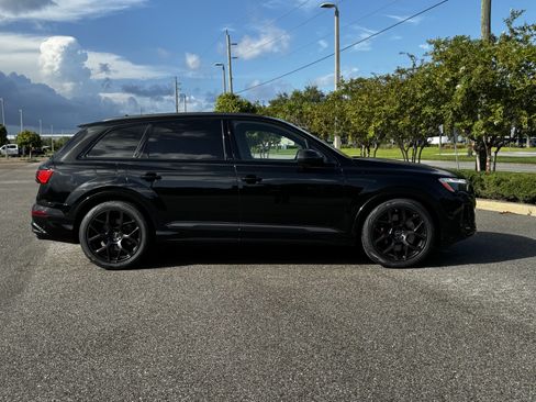 New 2026 Audi SQ7 Prestige AWD/4WD image 3