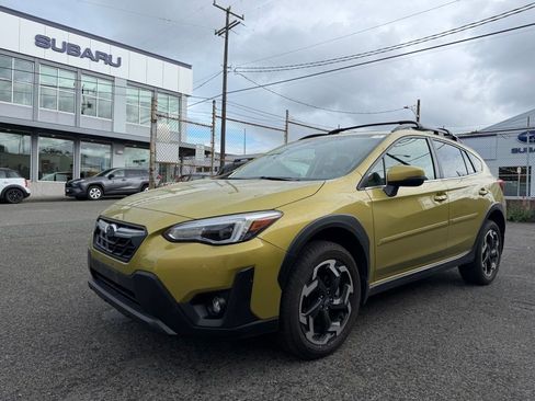 Used 2023 Subaru Crosstrek 2.5i Limited w/ Moonroof Package AWD/4WD image 3