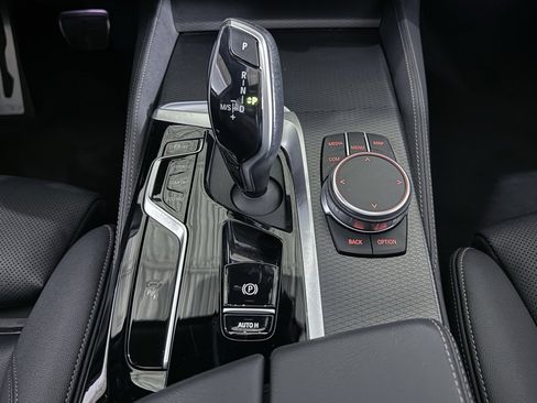 Used 2023 BMW 540i xDrive w/ M Sport Package image 40