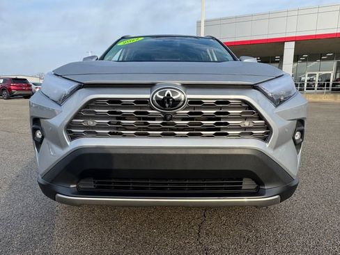 Used 2022 Toyota RAV4 Limited image 11