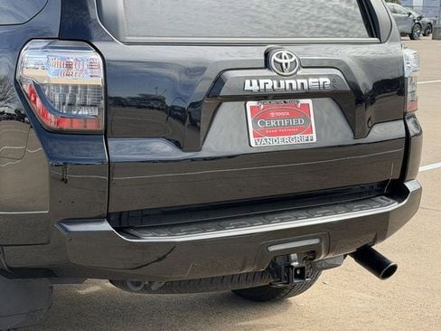 Certified 2022 Toyota 4Runner SR5 Premium image 6