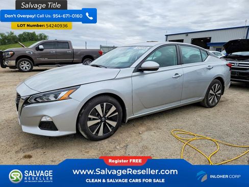 Used 2022 Nissan Altima 2.5 SV w/ SV Premium Package FWD image 1