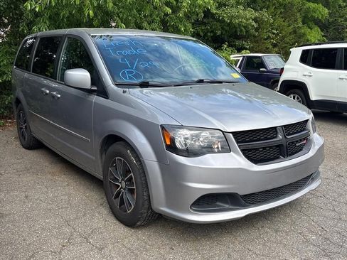 Used 2017 Dodge Grand Caravan SE FWD image 5