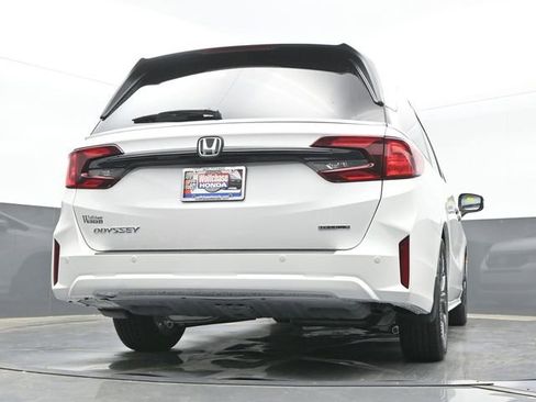 New 2026 Honda Odyssey Touring image 22