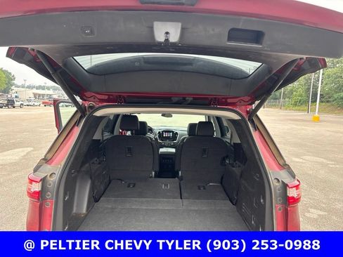 Used 2019 Chevrolet Traverse Premier w/ Driver Confidence II Package FWD image 23