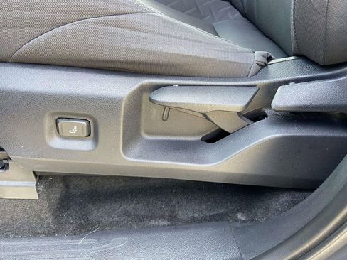 Used 2025 Toyota Tacoma SR5 image 11