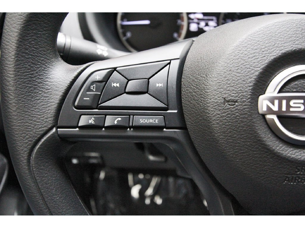 Certified 2025 Nissan Kicks Play S FWD image 18