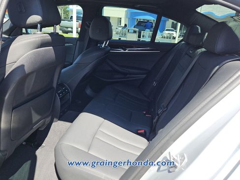 Used 2019 BMW 530i w/ Convenience Package RWD image 11