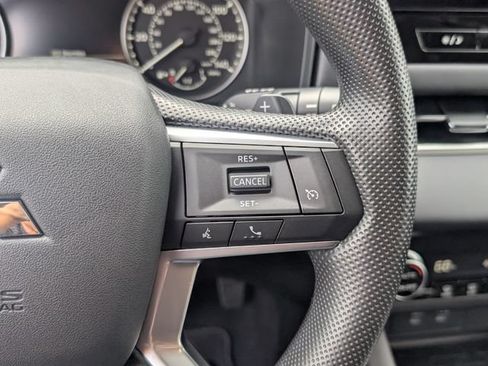 New 2026 Mitsubishi Outlander ES AWD/4WD image 16