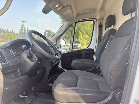 Used 2019 RAM ProMaster 2500 FWD image 9