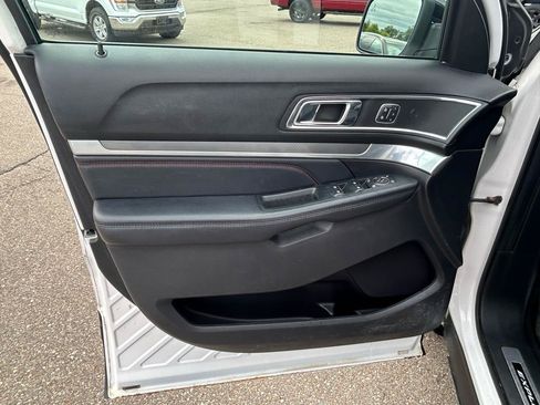 Used 2019 Ford Explorer Sport w/ Equipment Group 401A AWD/4WD image 17