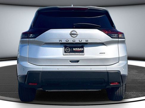 Used 2025 Nissan Rogue SV AWD/4WD image 5