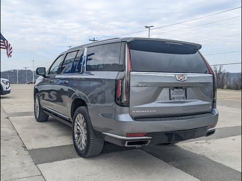 Used 2021 Cadillac Escalade ESV Premium Luxury w/ Driver Assist Tech Package image 8