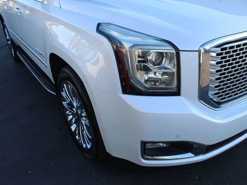 Used 2017 GMC Yukon XL Denali w/ Open Road Package AWD/4WD image 10