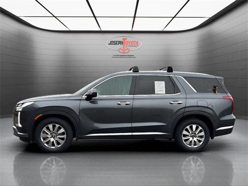 Used 2023 Hyundai Palisade SEL image 2