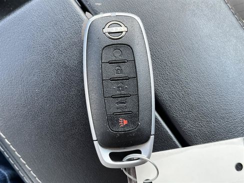 Used 2024 Nissan Rogue SV AWD/4WD image 28