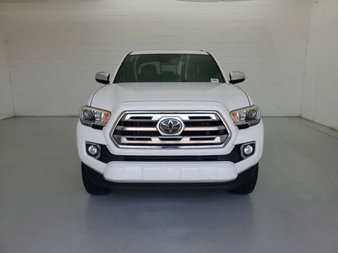 Used 2019 Toyota Tacoma Limited RWD image 4