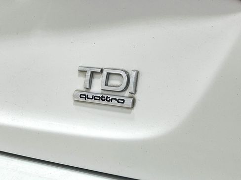 Used 2015 Audi Q7 TDI Premium Plus w/ Premium Plus Package AWD/4WD image 47
