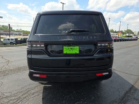 Used 2024 Jeep Grand Wagoneer L Series III w/ Rear Seat Video Group 1 AWD/4WD image 7