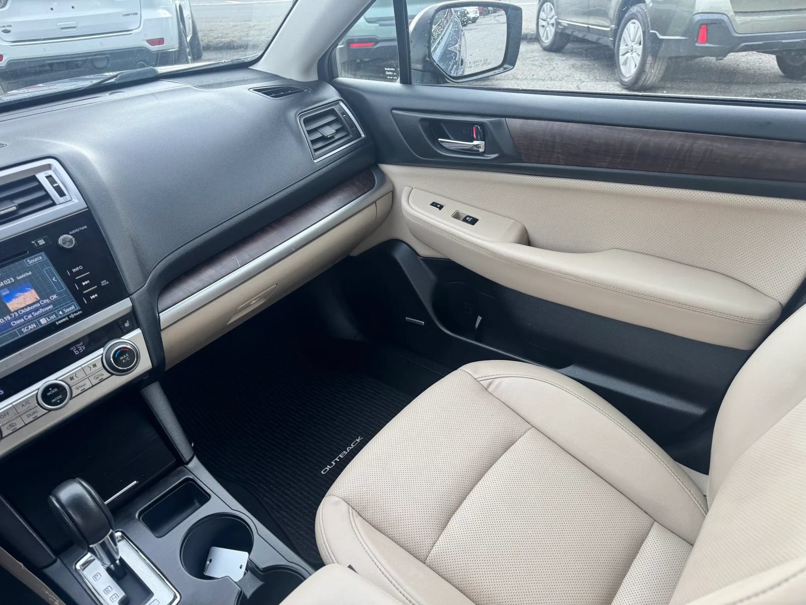 Used 2017 Subaru Outback 2.5i Limited AWD/4WD image 12