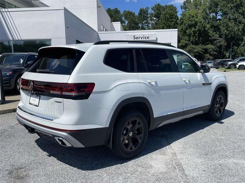 New 2026 Volkswagen Atlas Peak Edition AWD/4WD image 4