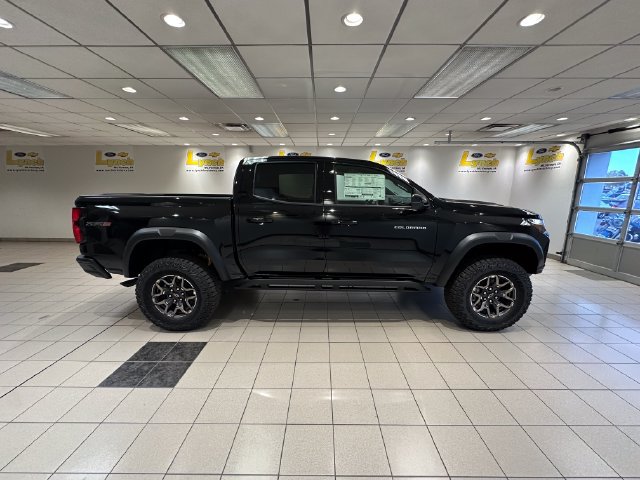 New 2026 Chevrolet Colorado ZR2 w/ Technology Package AWD/4WD image 3